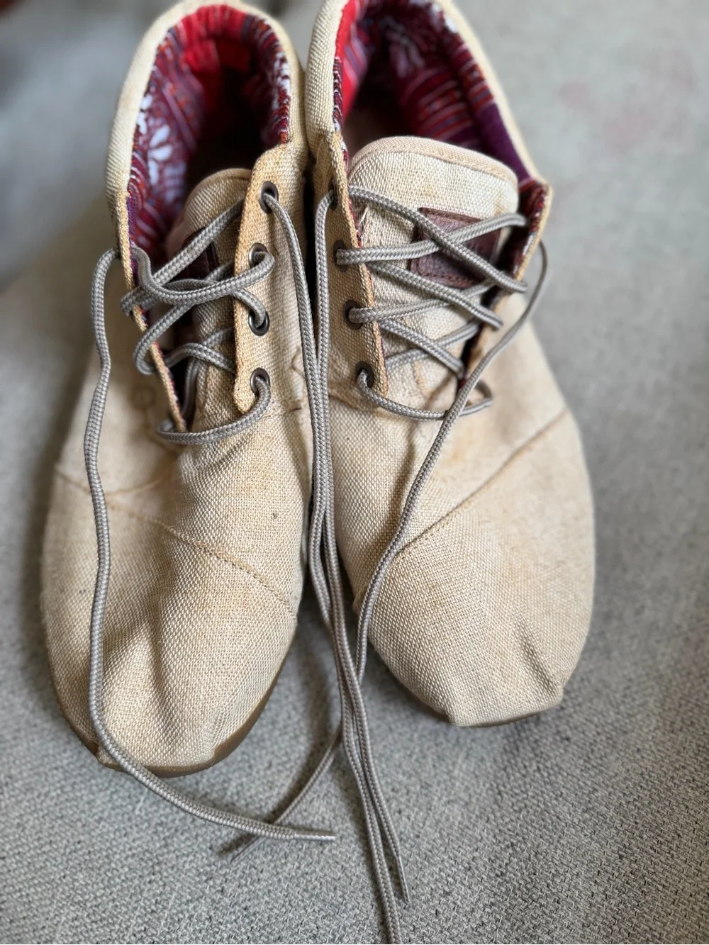TOMS Men’s Tan Canvas Chukka Boots with Patterned Red Lining